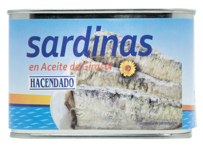 Brocoli con sardinas en conserva y 1 tetrabrik de gazpacho por persona.
